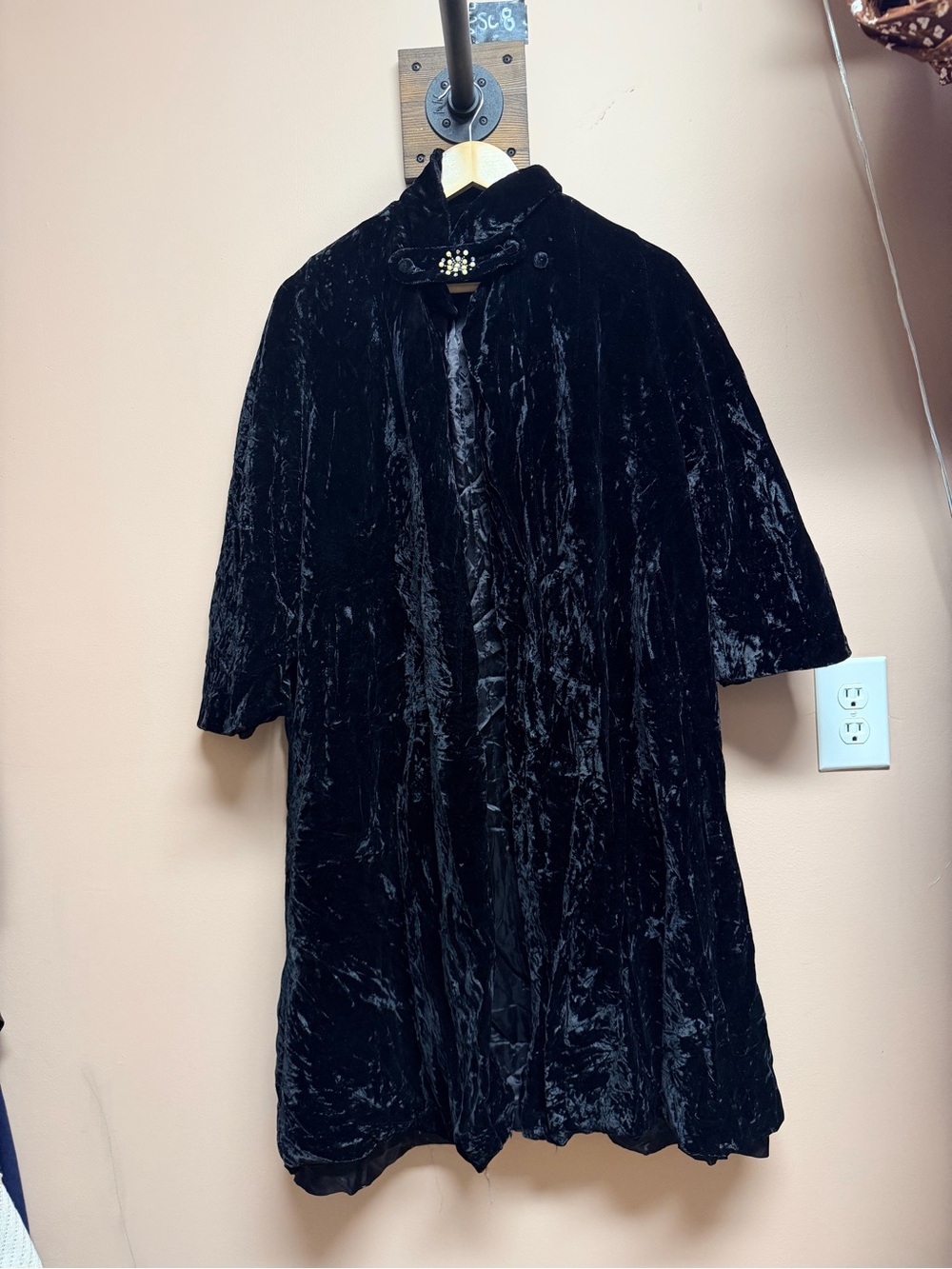 Vintage 1940s/1950s Black Crushed Velvet Opera Coat with Rhinestone Closure